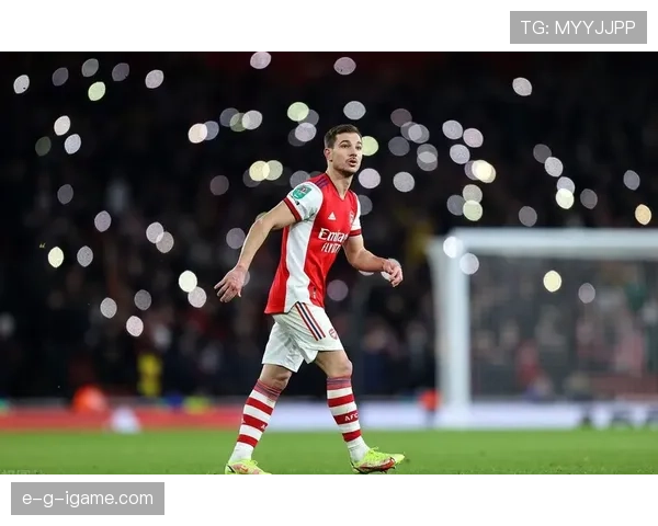 伊根状态回暖，英超新星助球队强势冲击冠军