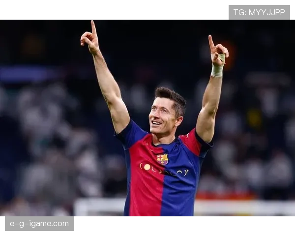 莱万多夫斯基进攻参与度解析:是否具备核心级影响力 莱万多夫斯基进攻参与度解析:是否具备核心级影响力