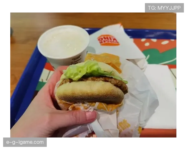 萨卡又买不起普通人的快餐了，这生活是真的拉不开差距啊？